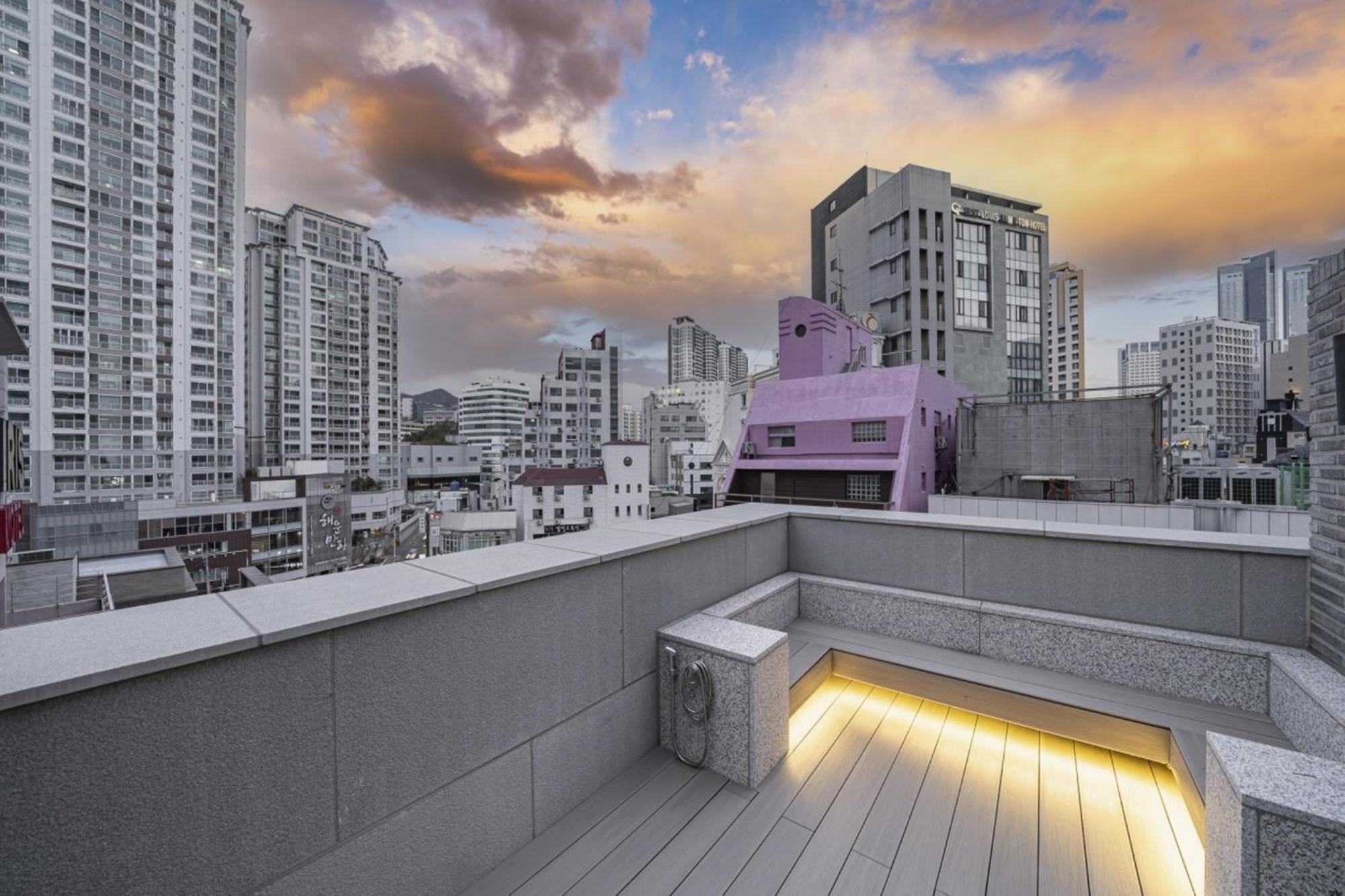 Haeundae The Van Hotel Busan Esterno foto